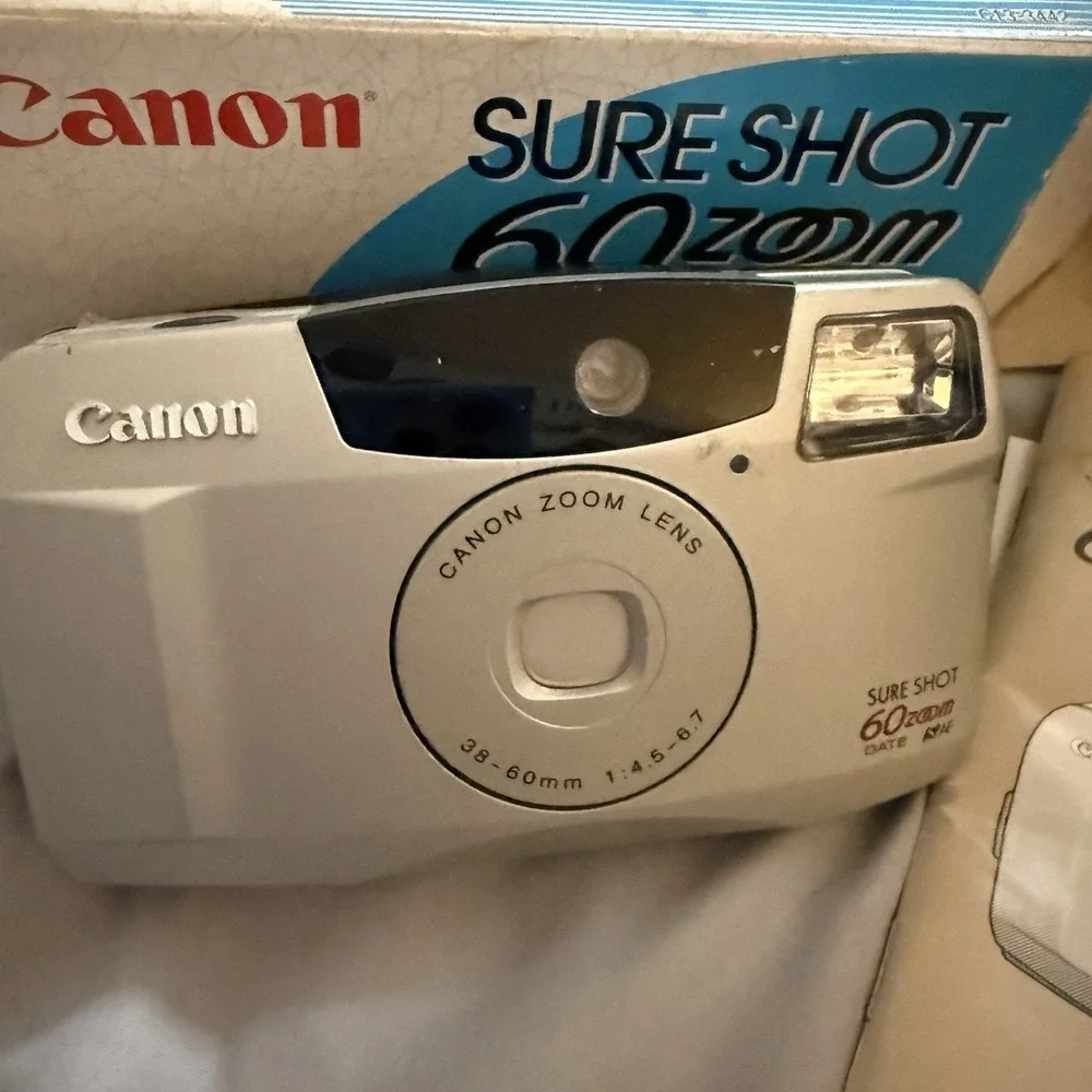 Canon Sure Shot 60 Zoom 35mm Point & Shoot Auto Focus Film Camera READ